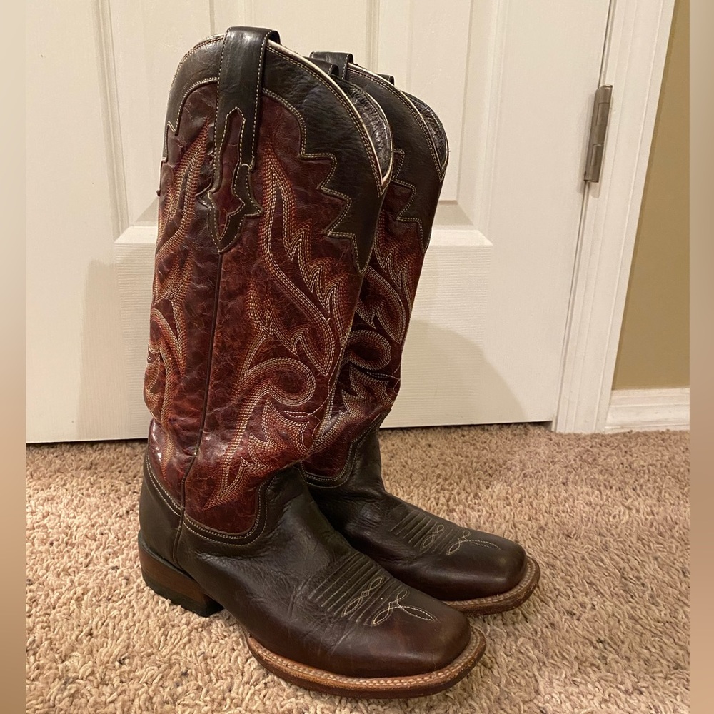 Women’s square toe Lucchese boots